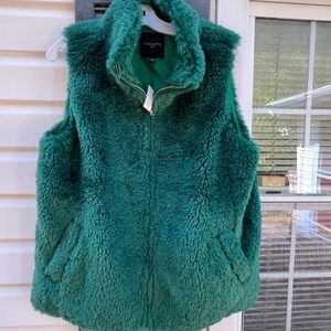 NWT Talbots Soft & Cozy Green Faux Fur Zip Lined Vest With Pockets